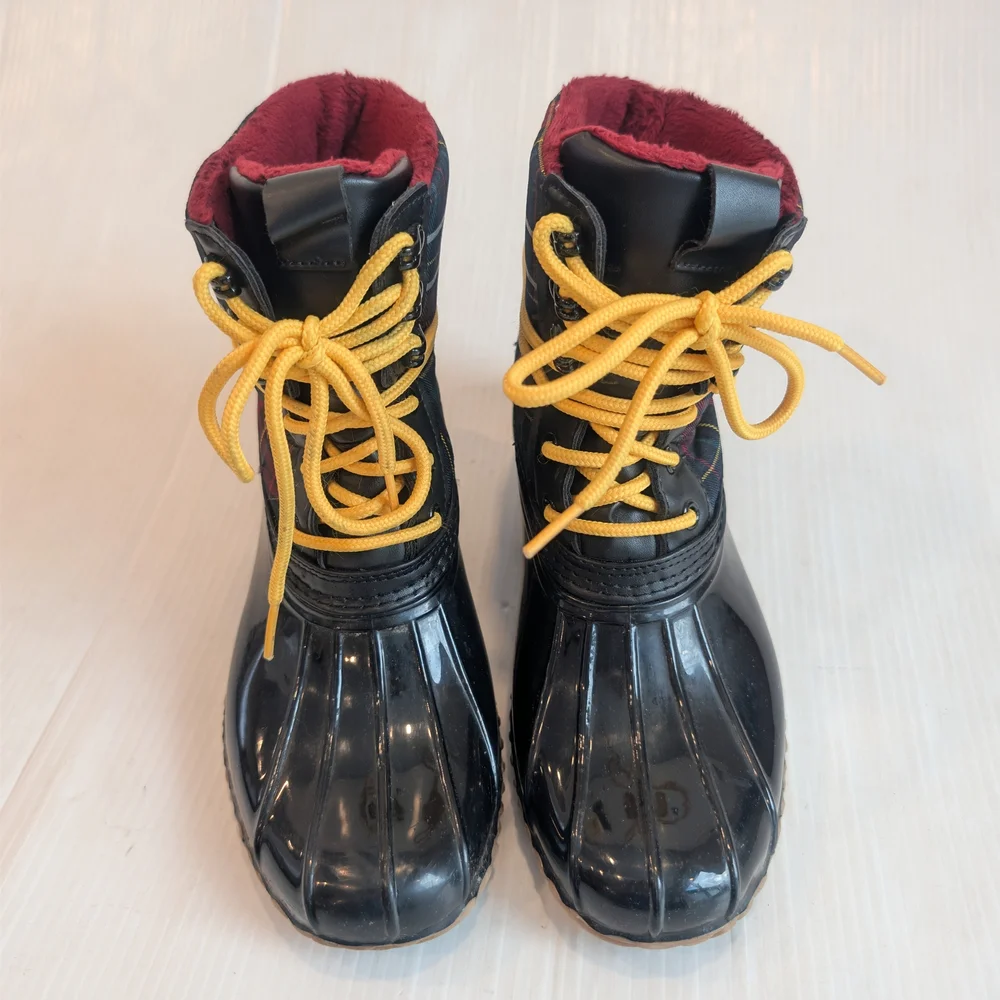 TOMMY HILFIGER Hessa Women's Black and Red Plaid Duck Boots Size 7
